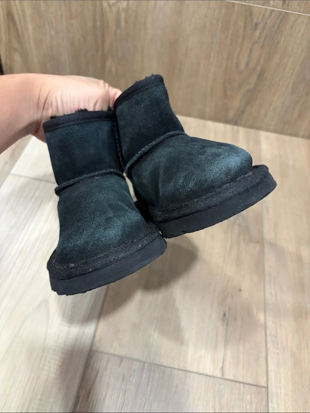 UGG Kids Black Mini Snap Button Suede Nubuck Jona Shearling Boots size 7C